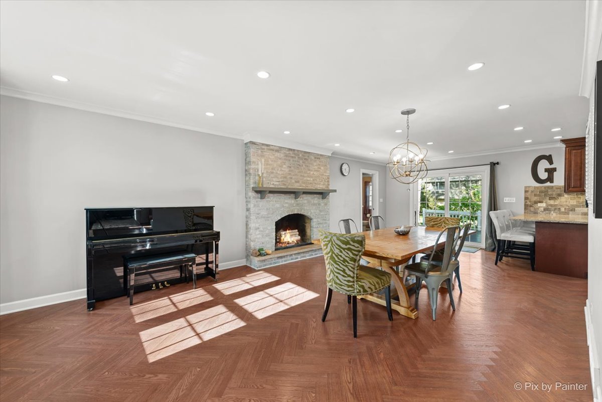 961 N TOPANGA Avenue, Palatine, IL 60074