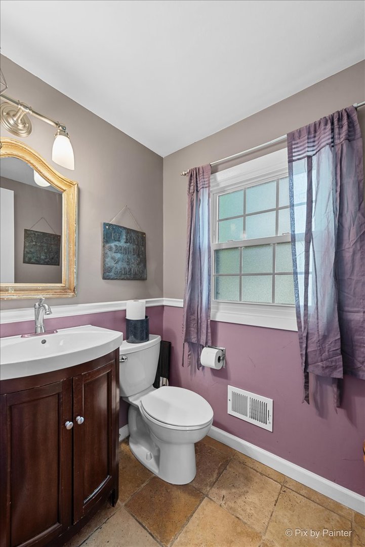 961 N TOPANGA Avenue, Palatine, IL 60074