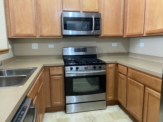 2550 Providence Avenue, Aurora, IL 60503