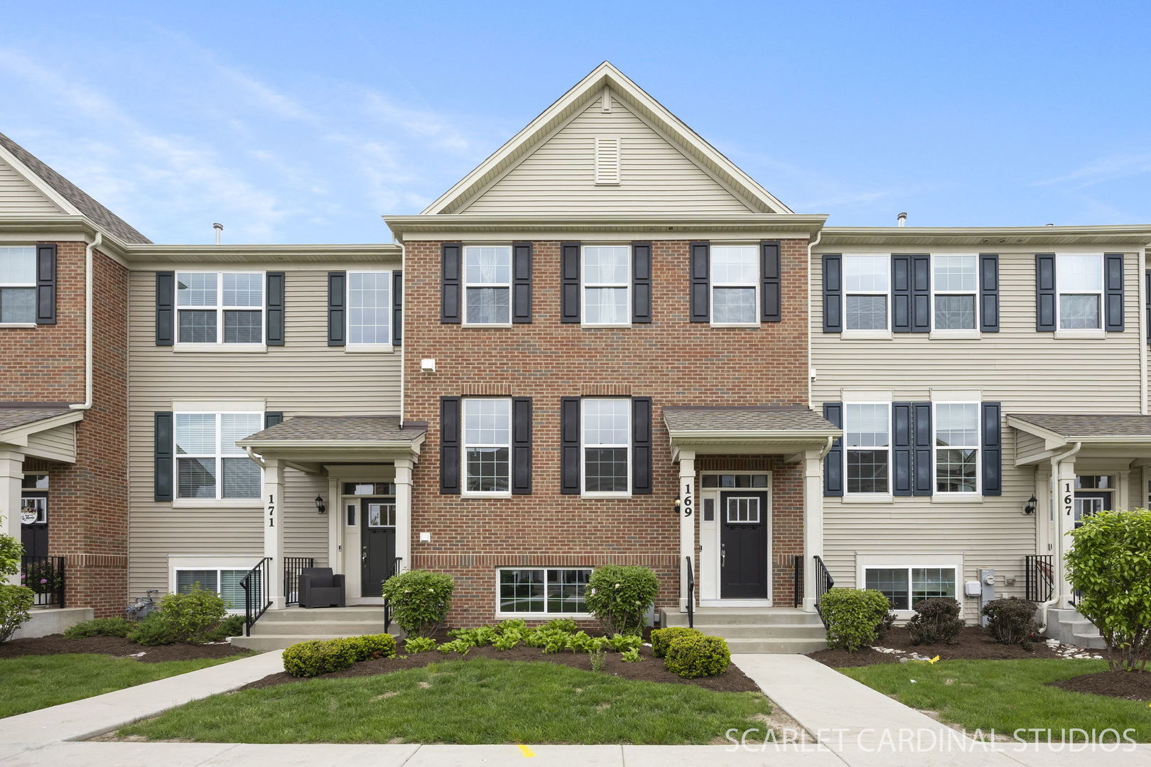 169 Lakeshore Drive, Oswego, IL 60543