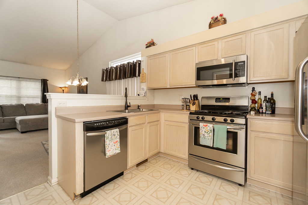 23313 W Odessa Court #23313, Plainfield, IL 60544