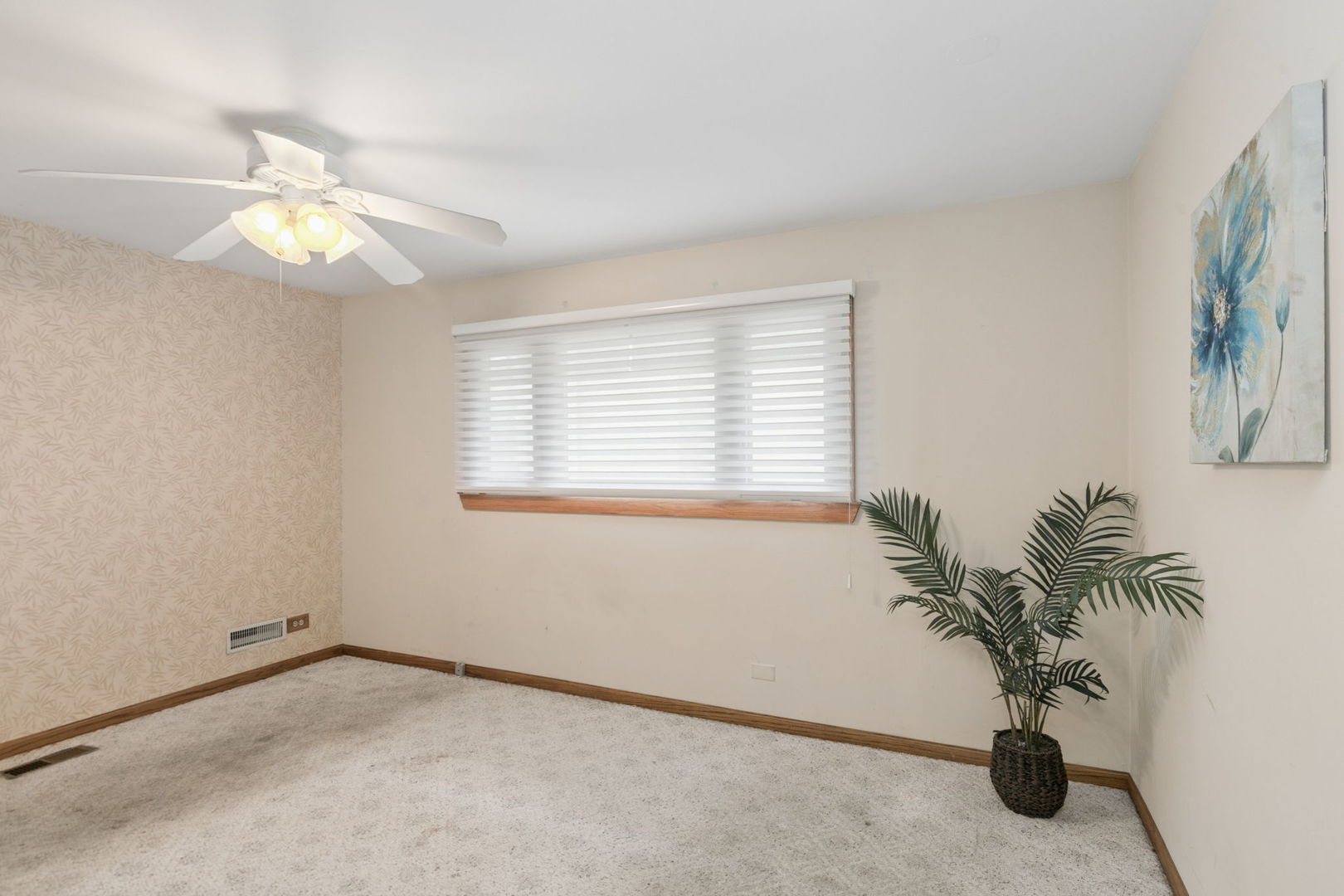 927 Gregory Lane, Schaumburg, IL 60193