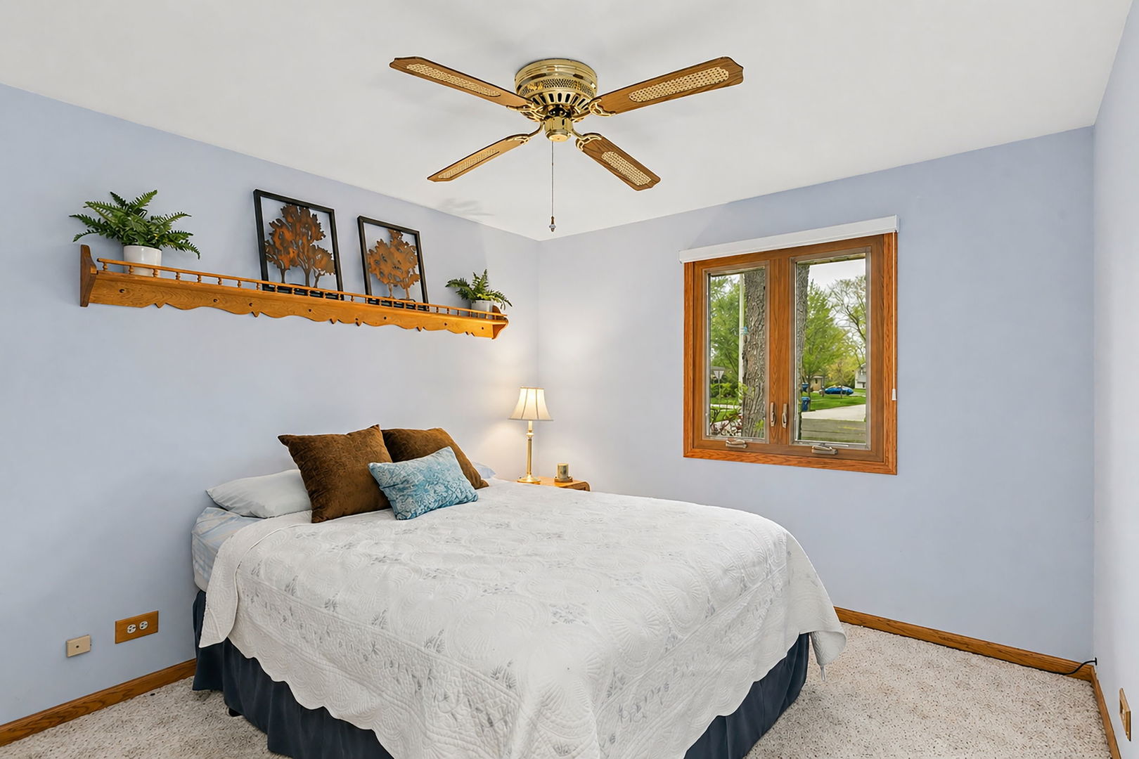 927 Gregory Lane, Schaumburg, IL 60193