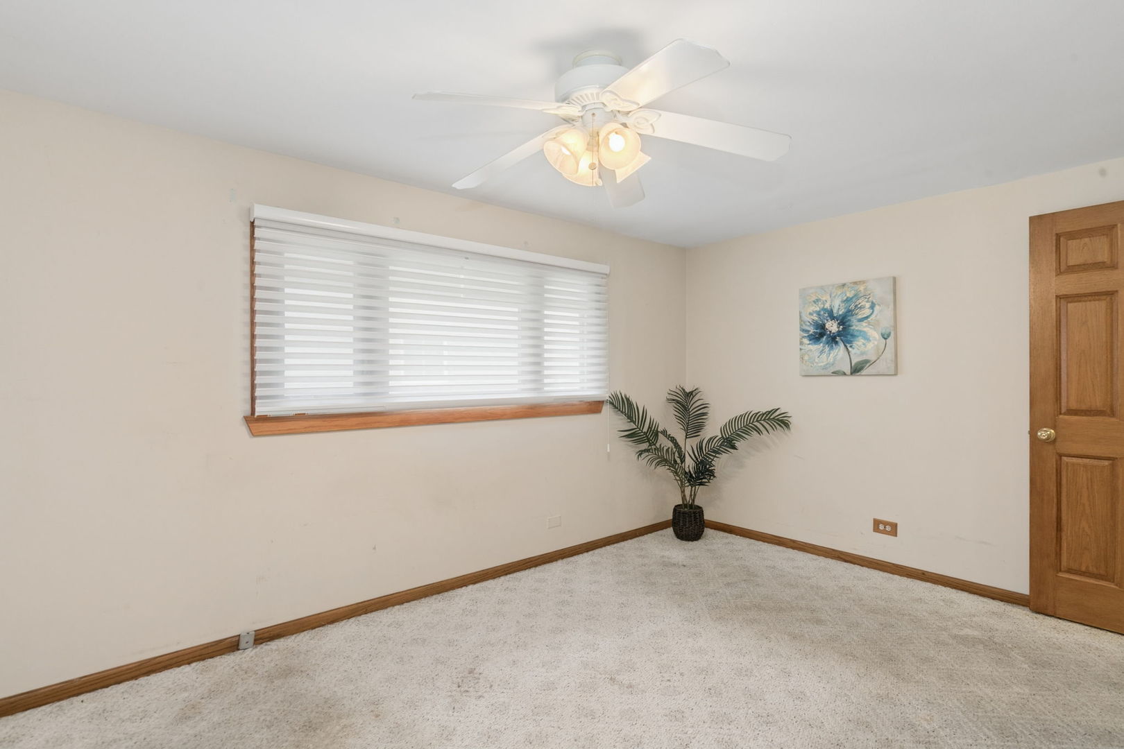 927 Gregory Lane, Schaumburg, IL 60193