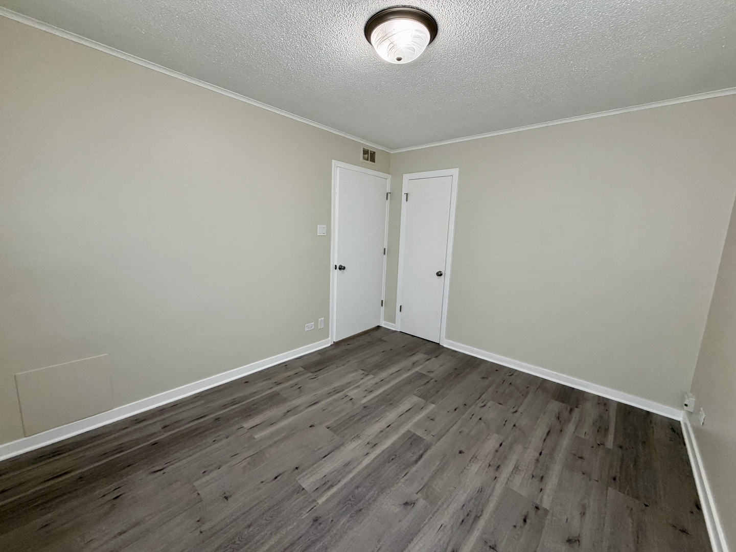 9125 S 51st Avenue, Oak Lawn, IL 60453