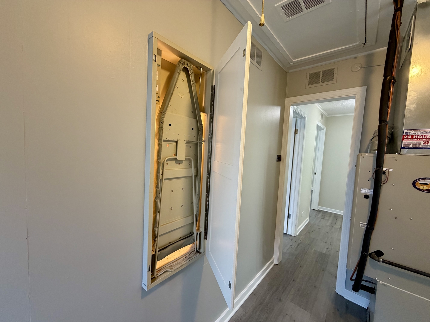 9125 S 51st Avenue, Oak Lawn, IL 60453