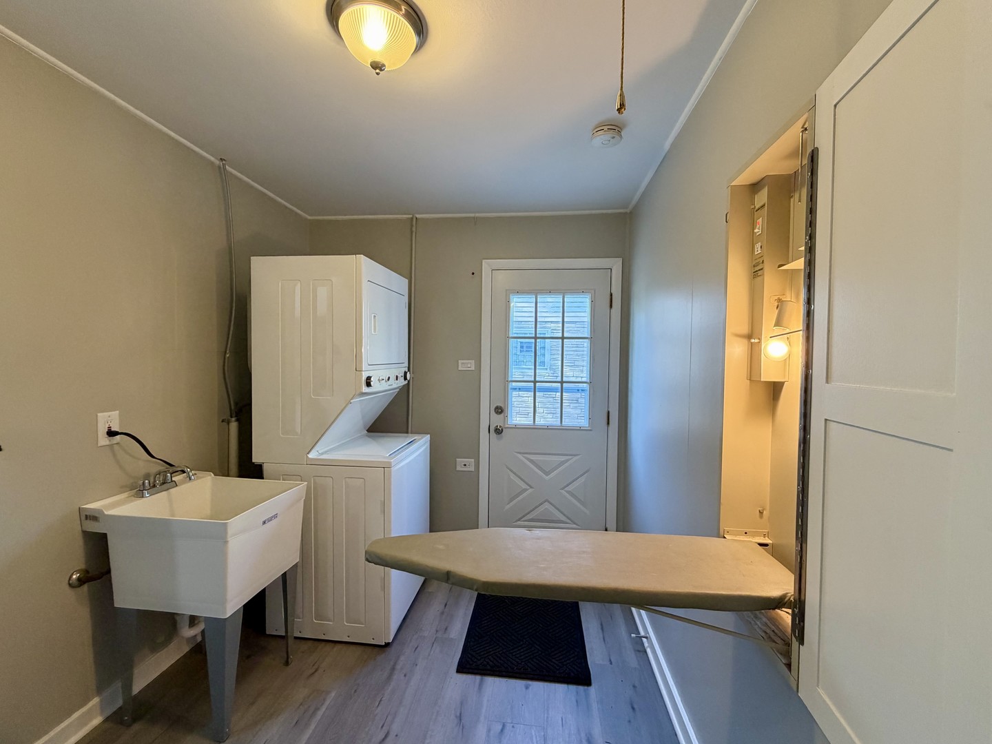 9125 S 51st Avenue, Oak Lawn, IL 60453