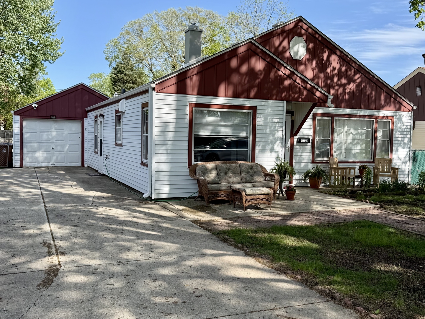 9125 S 51st Avenue, Oak Lawn, IL 60453