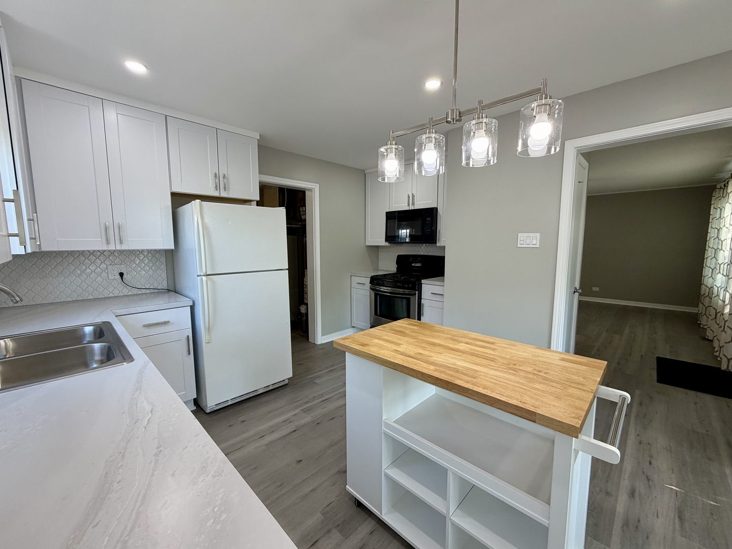 9125 S 51st Avenue, Oak Lawn, IL 60453