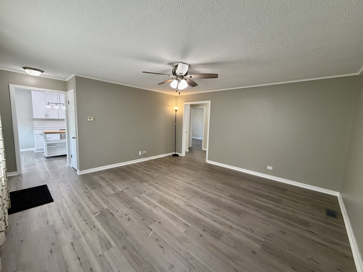 9125 S 51st Avenue, Oak Lawn, IL 60453