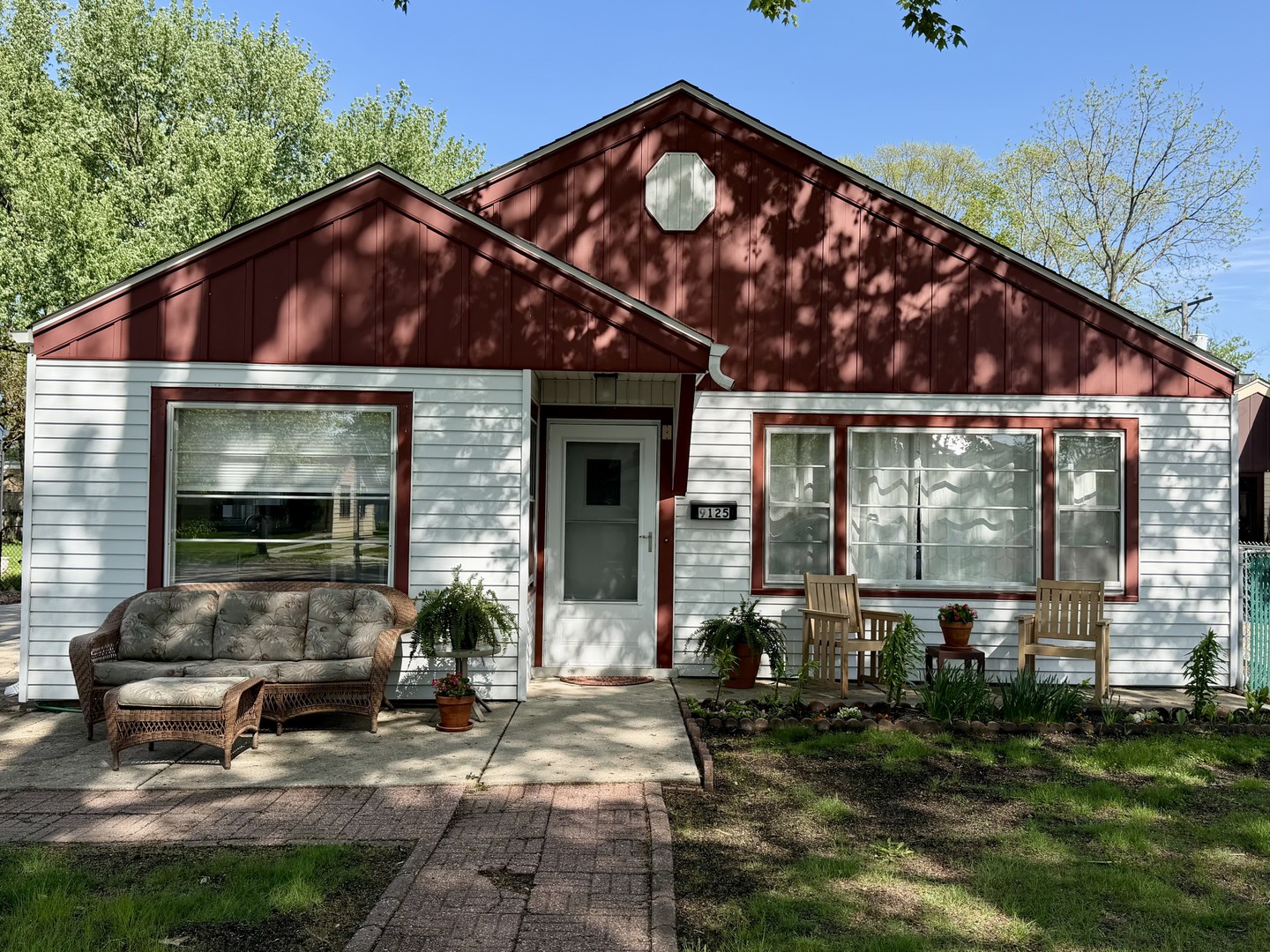 9125 S 51st Avenue, Oak Lawn, IL 60453