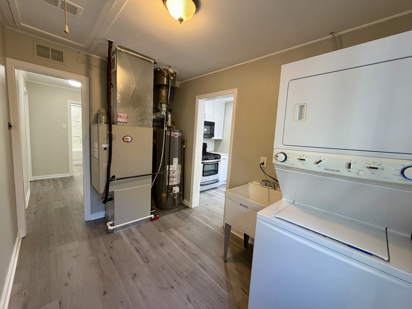 9125 S 51st Avenue, Oak Lawn, IL 60453