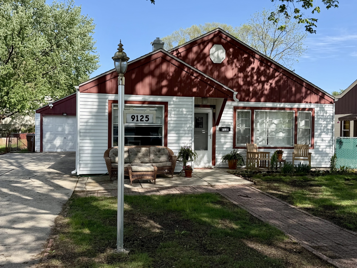 9125 S 51st Avenue, Oak Lawn, IL 60453