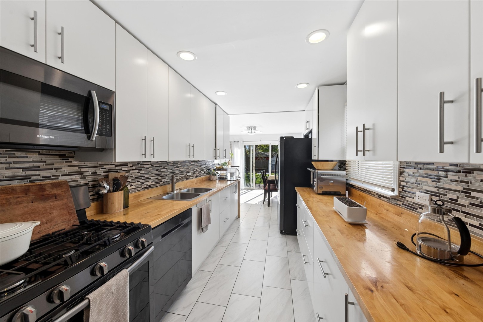 1205 S Chase Street, Wheaton, IL 60189