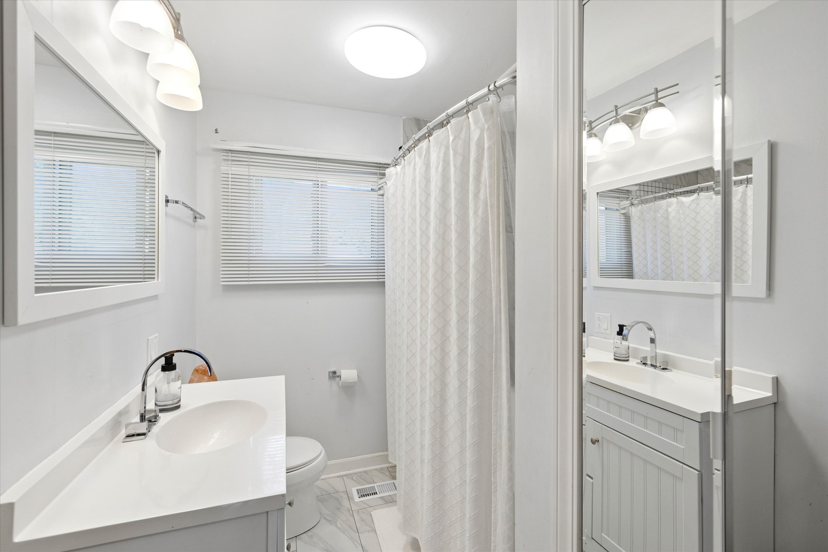 1205 S Chase Street, Wheaton, IL 60189