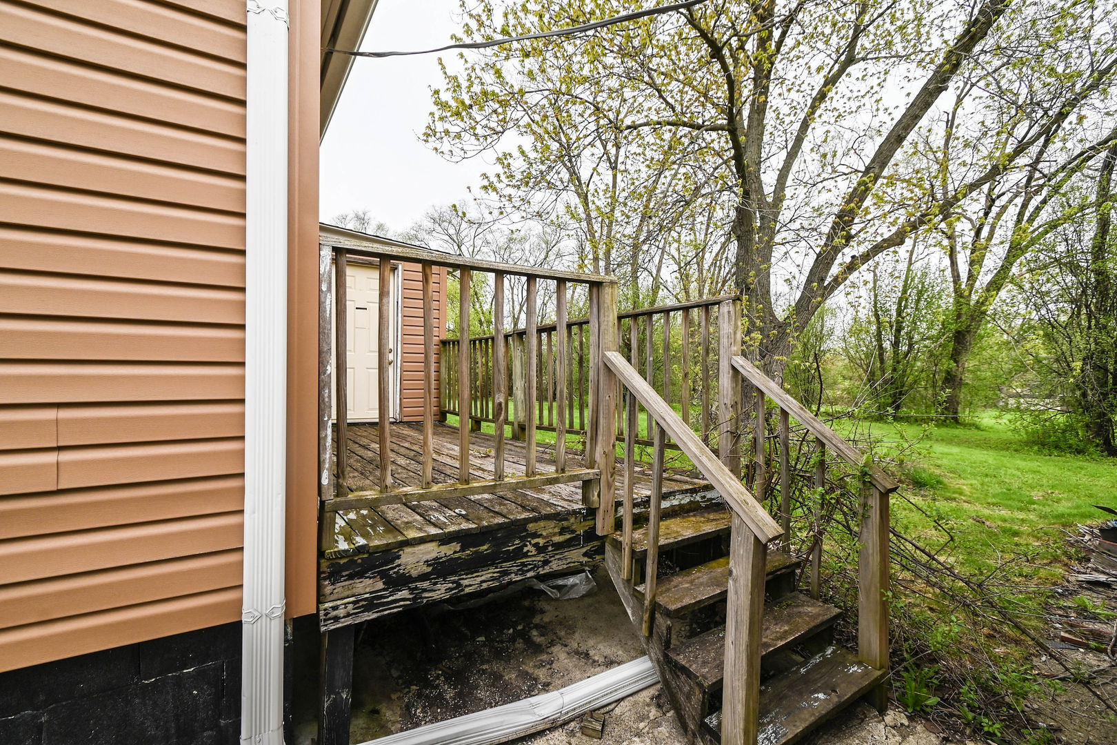 2710 30th Street, Zion, IL 60099