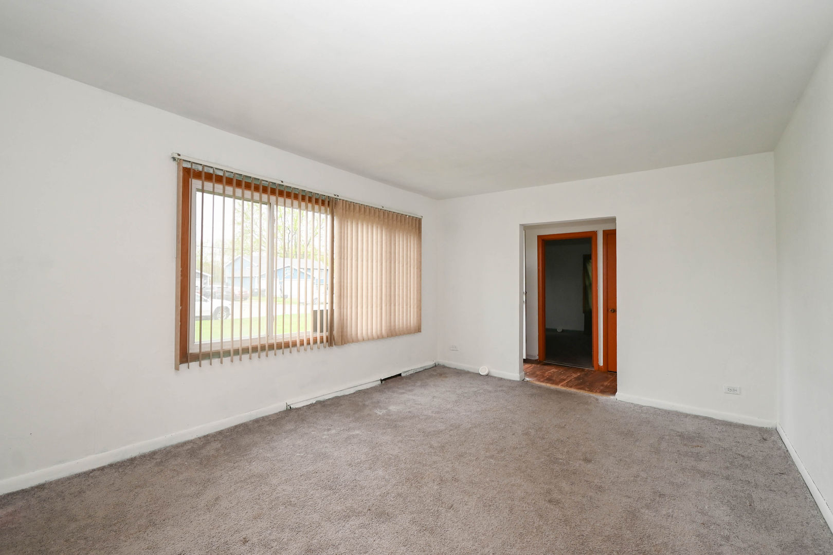 2710 30th Street, Zion, IL 60099