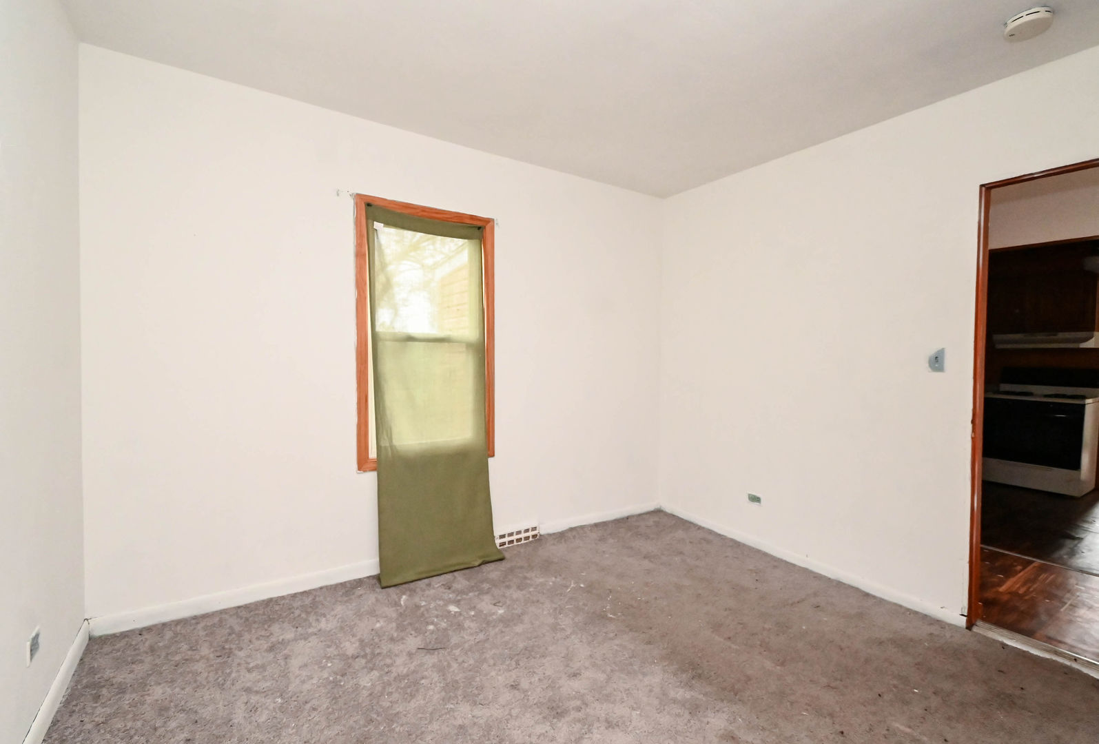 2710 30th Street, Zion, IL 60099