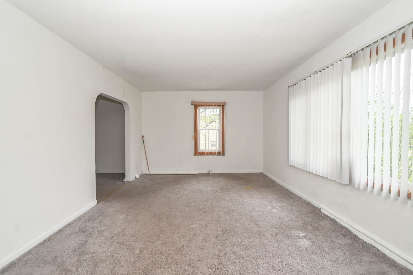 2710 30th Street, Zion, IL 60099