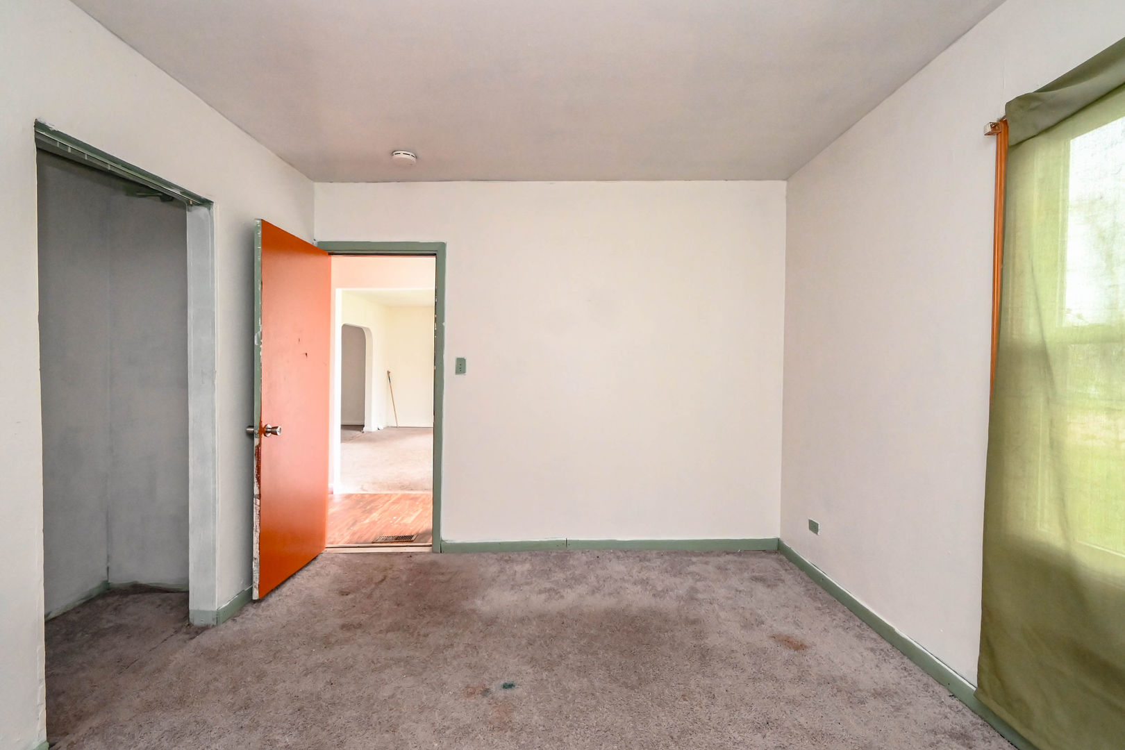 2710 30th Street, Zion, IL 60099