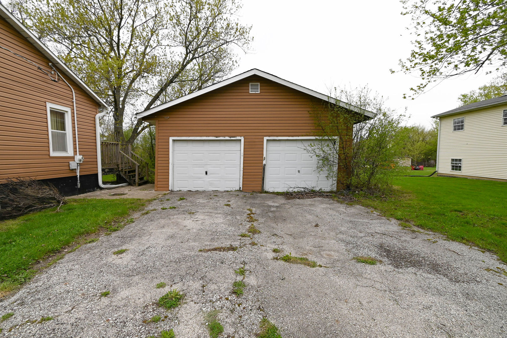 2710 30th Street, Zion, IL 60099