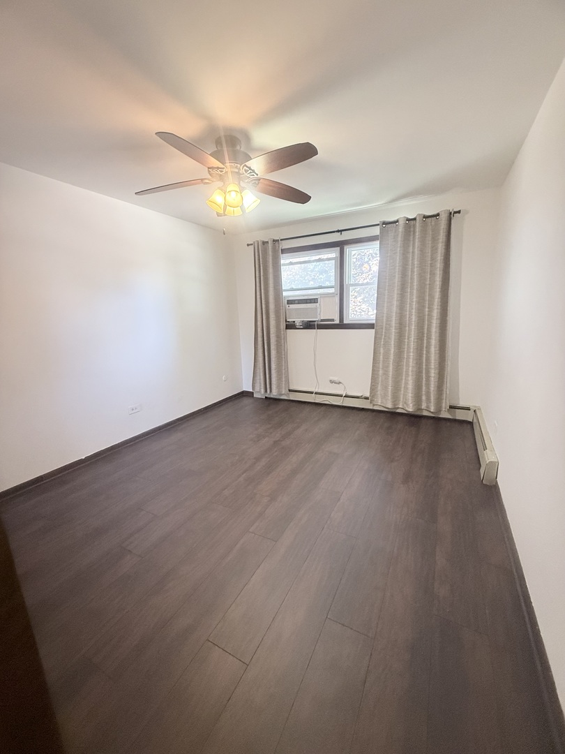 7601 Banks Street #2E, Justice, IL 60458