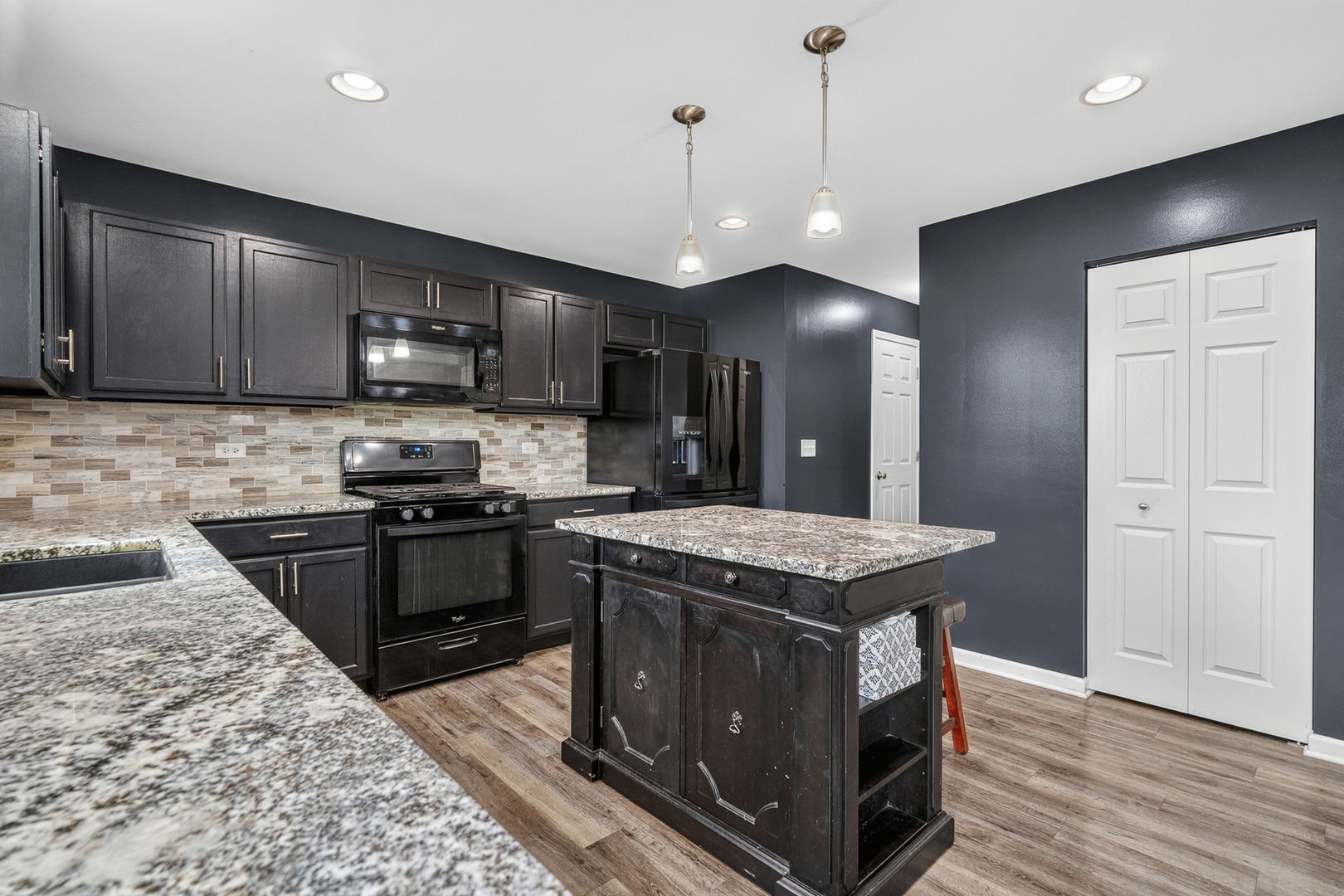 1902 Wildspring Parkway, Joliet, IL 60431