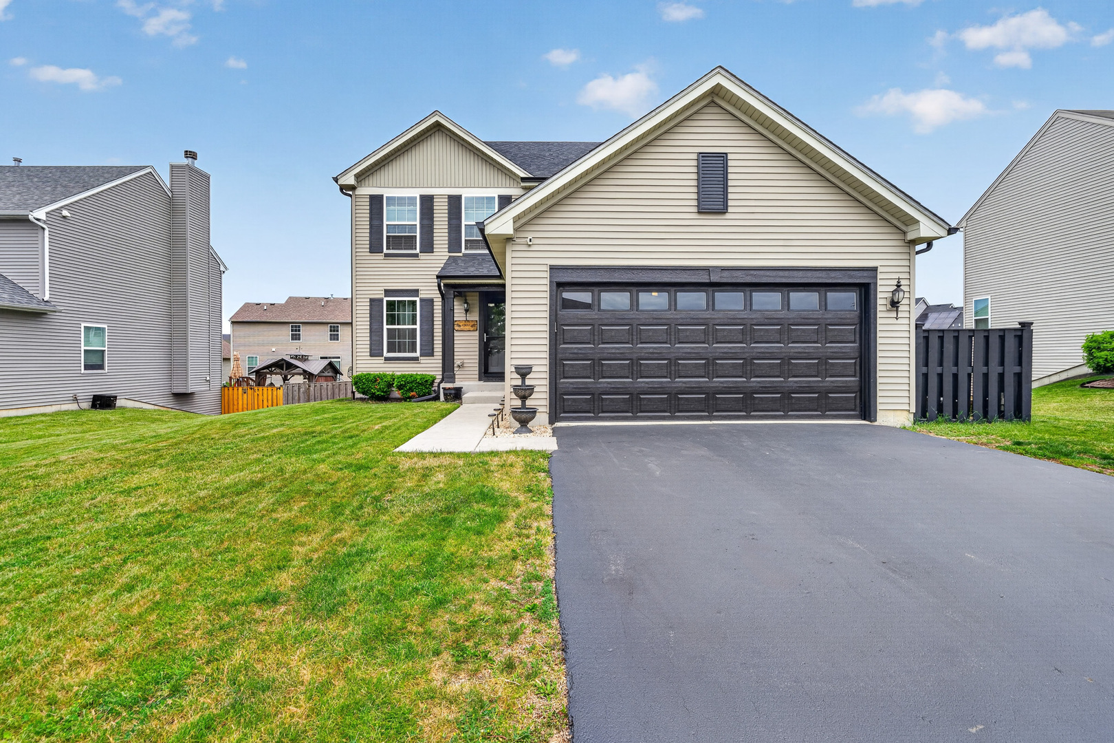 1902 Wildspring Parkway, Joliet, IL 60431