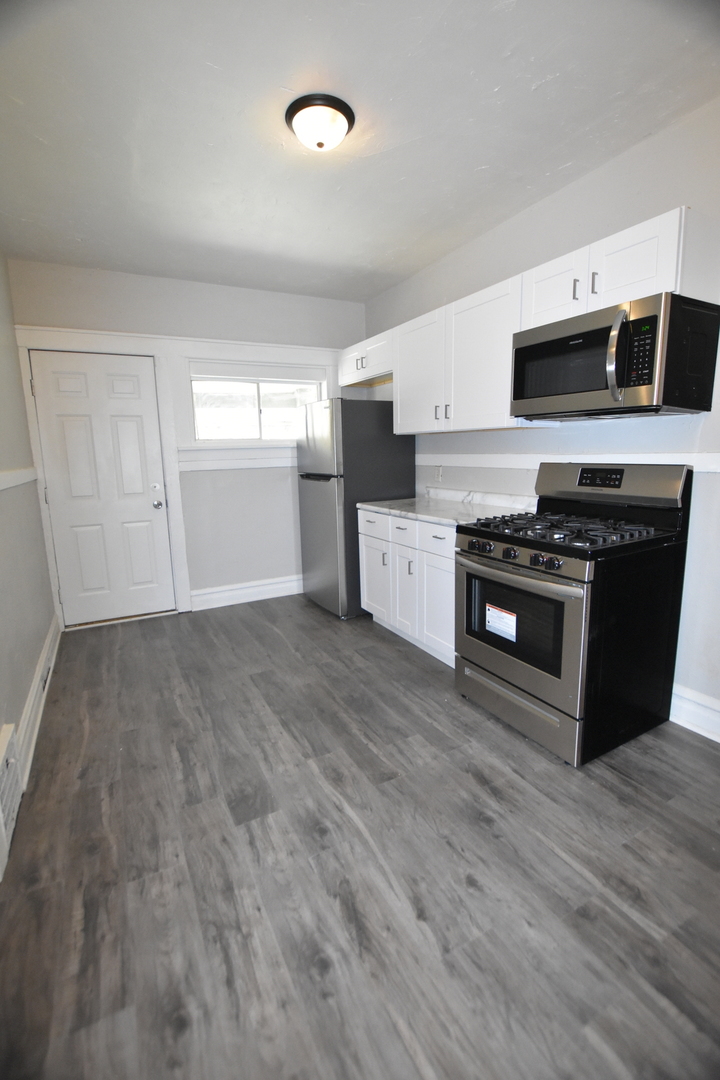 545 Hammond Avenue #3, Aurora, IL 60506