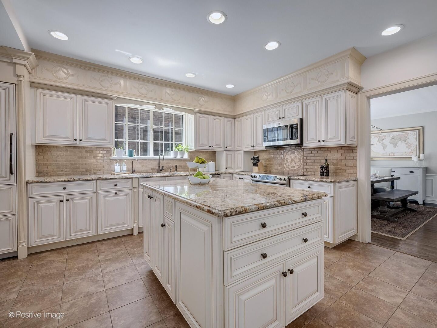 601 S Brainard Avenue, La Grange, IL 60525
