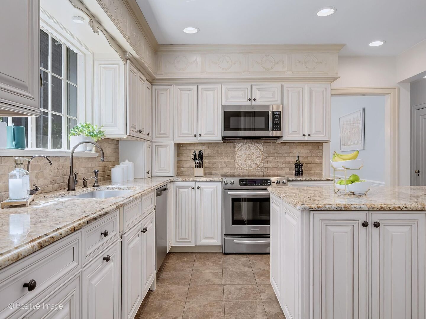 601 S Brainard Avenue, La Grange, IL 60525