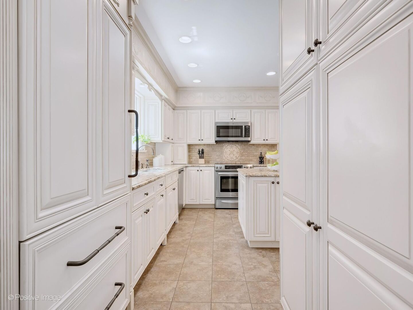 601 S Brainard Avenue, La Grange, IL 60525