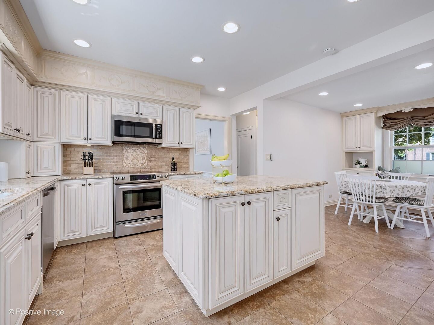 601 S Brainard Avenue, La Grange, IL 60525