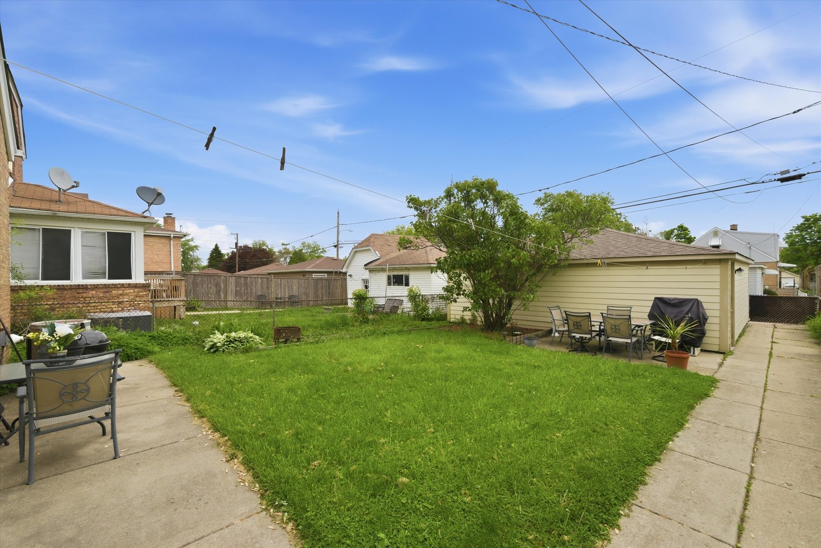 2537 Oak Street, Franklin Park, IL 60131