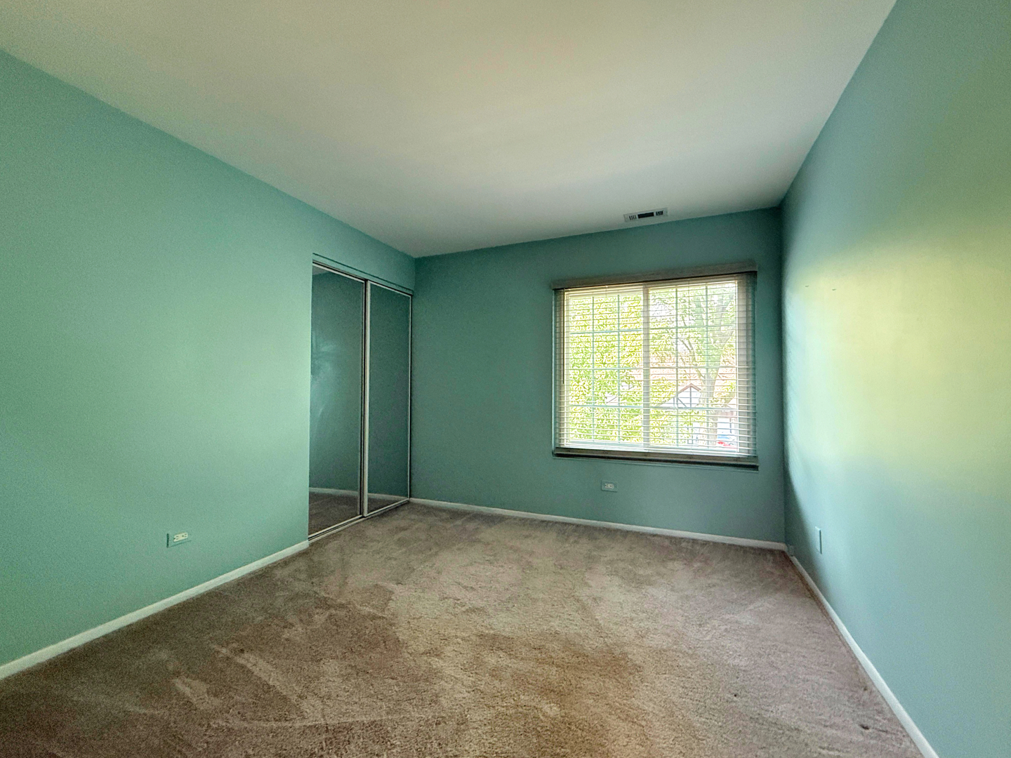 941 Yosemite Trail #C7, Roselle, IL 60172