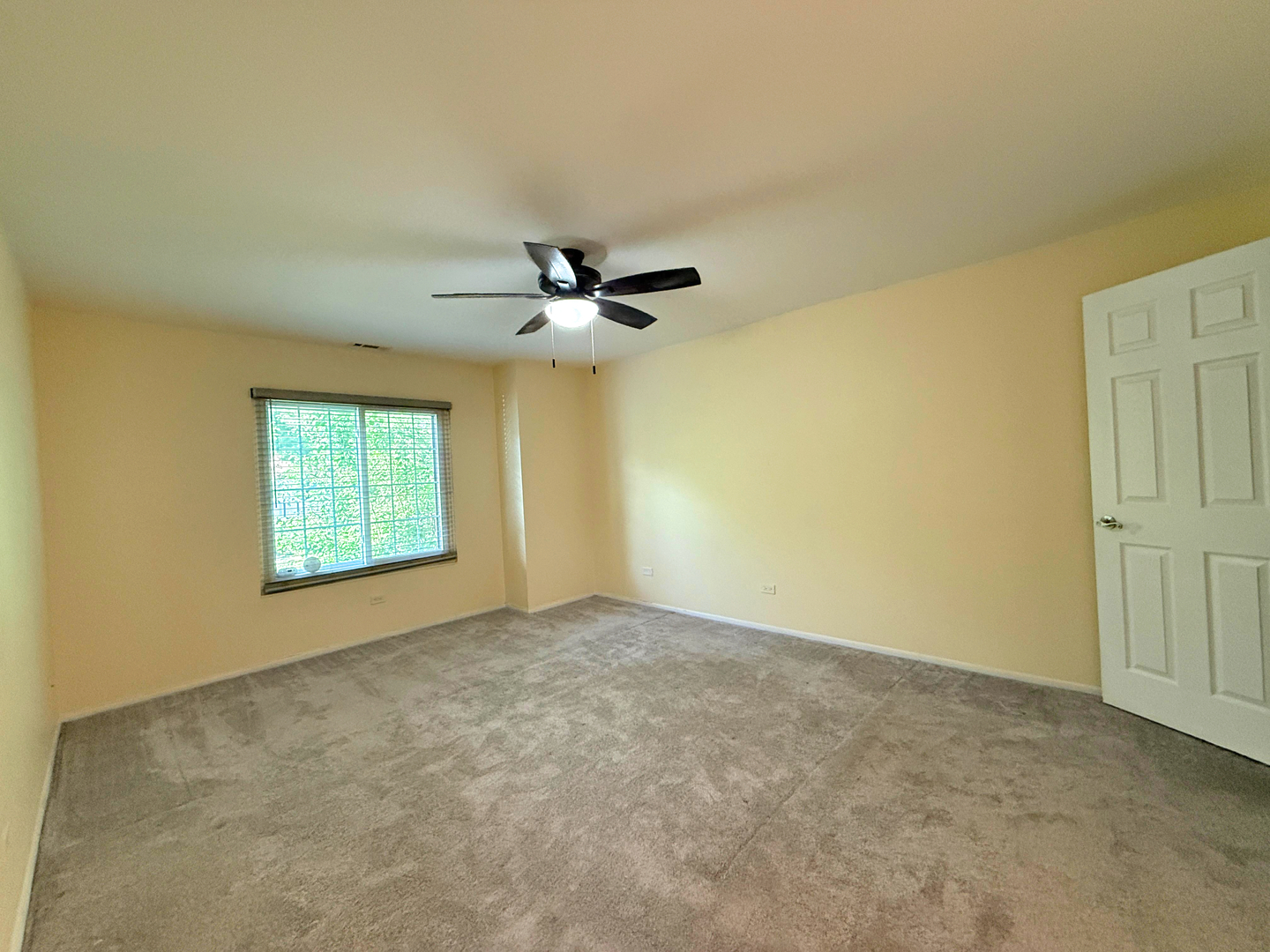 941 Yosemite Trail #C7, Roselle, IL 60172