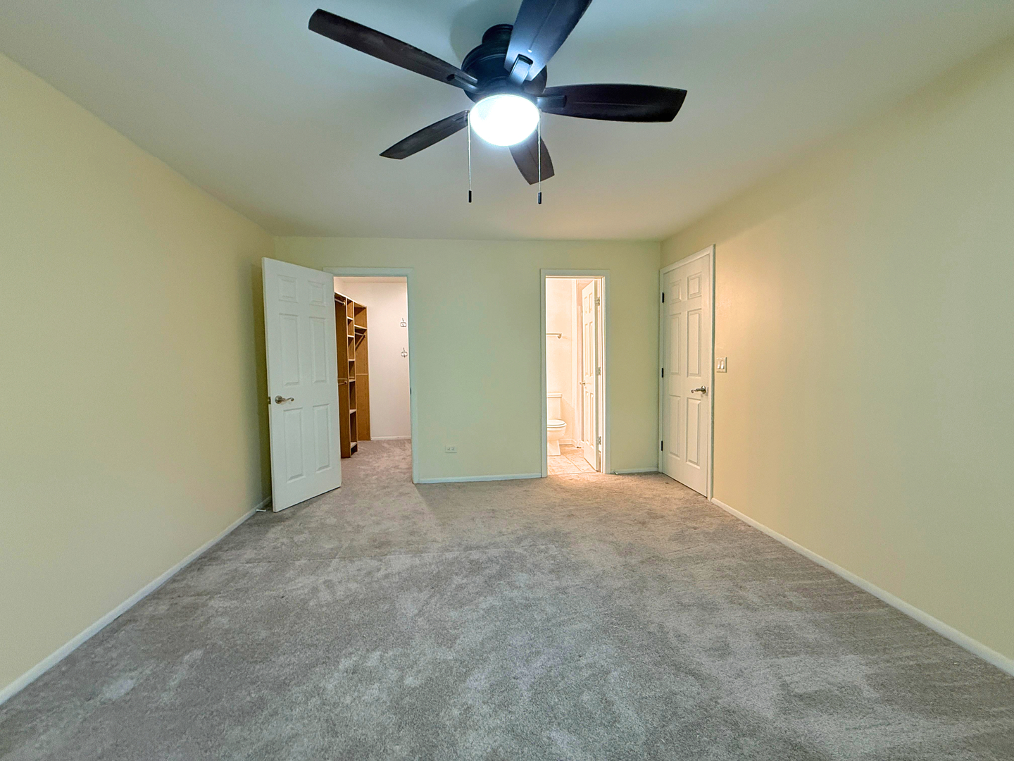 941 Yosemite Trail #C7, Roselle, IL 60172