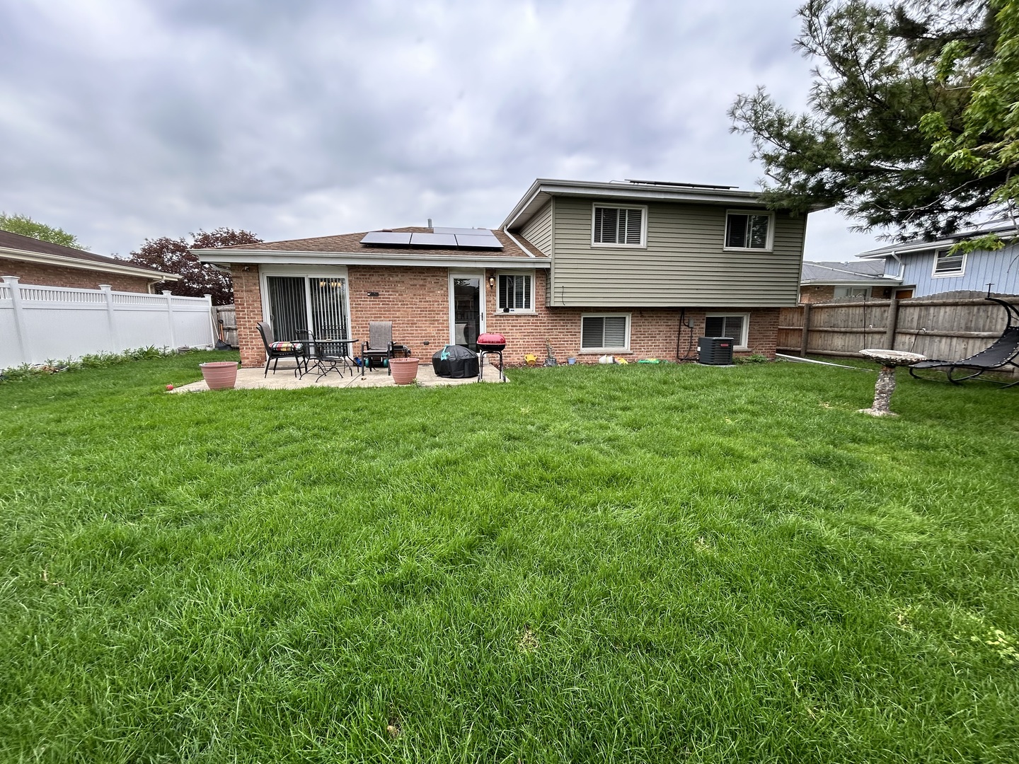 16625 Kenwood Avenue, South Holland, IL 60473