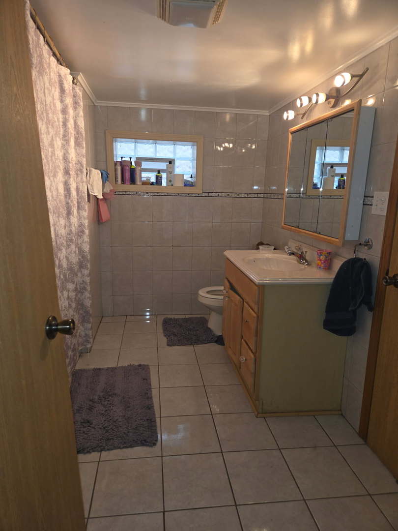 7252 S Francisco Avenue, Chicago, IL 60629