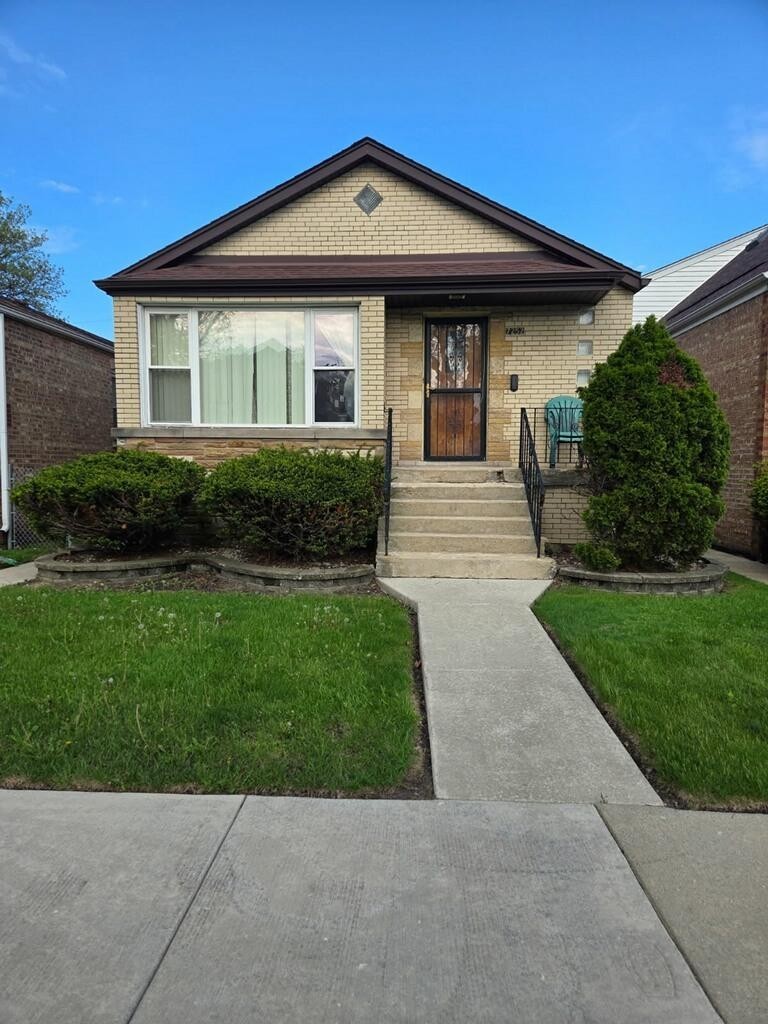 7252 S Francisco Avenue, Chicago, IL 60629