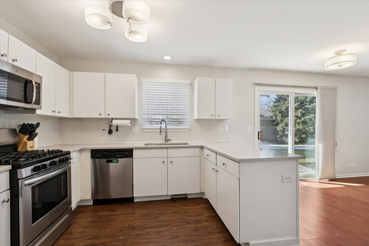 6763 Roanoake Court, Gurnee, IL 60031