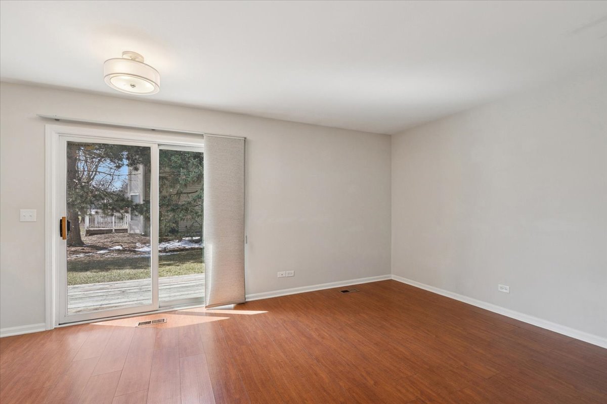 6763 Roanoake Court, Gurnee, IL 60031