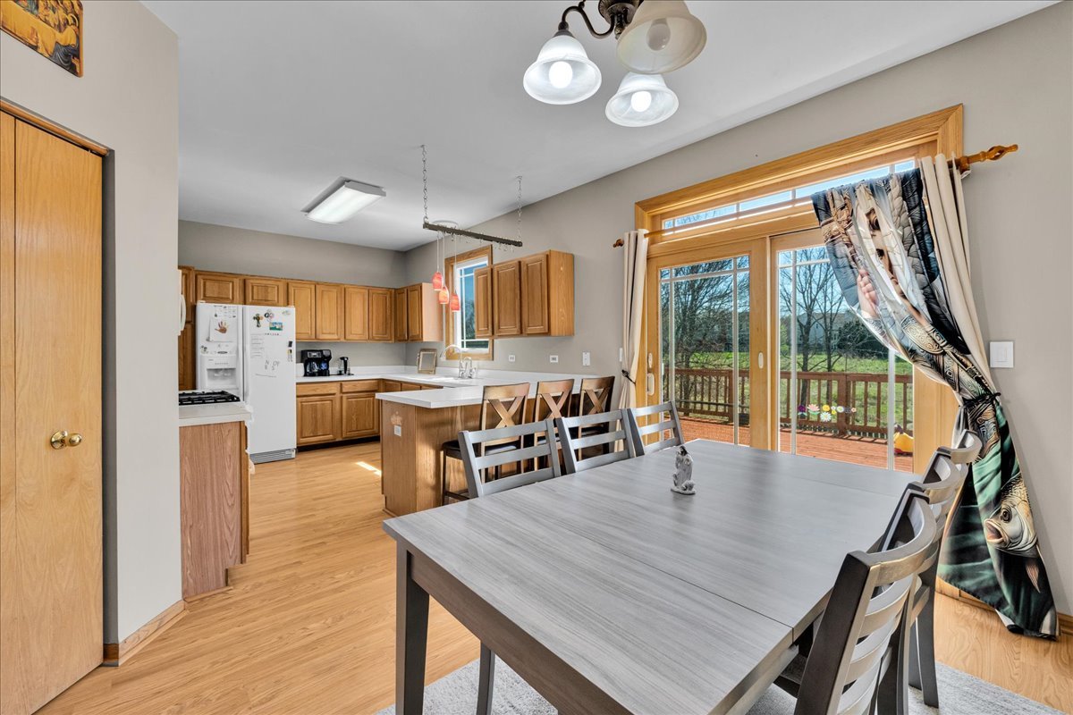 1421 Notting Hill Road, Algonquin, IL 60102