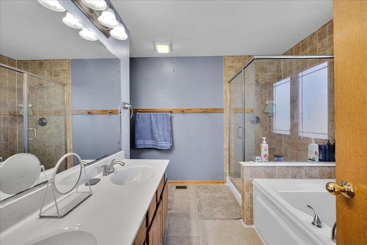 1421 Notting Hill Road, Algonquin, IL 60102