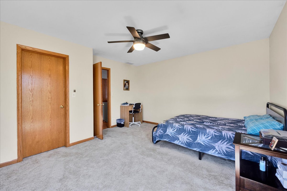 1421 Notting Hill Road, Algonquin, IL 60102