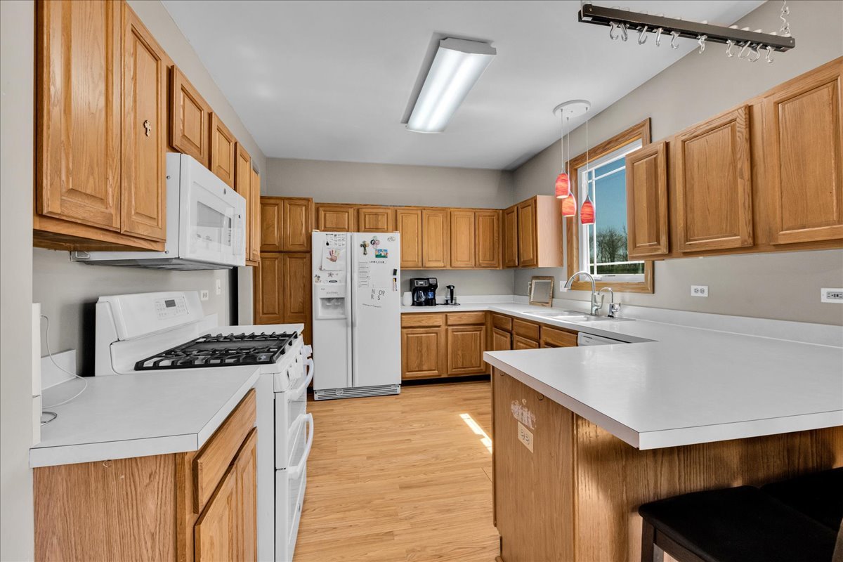 1421 Notting Hill Road, Algonquin, IL 60102