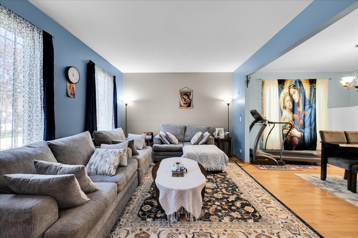 1421 Notting Hill Road, Algonquin, IL 60102