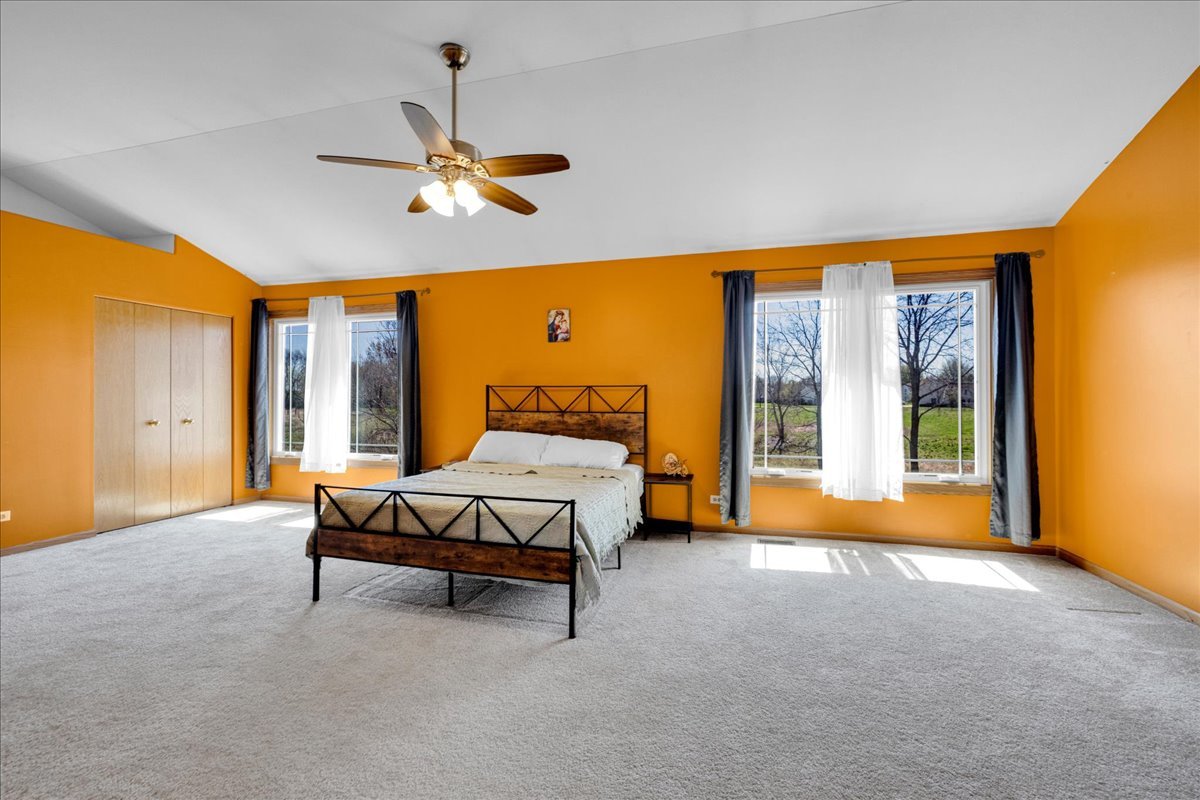 1421 Notting Hill Road, Algonquin, IL 60102