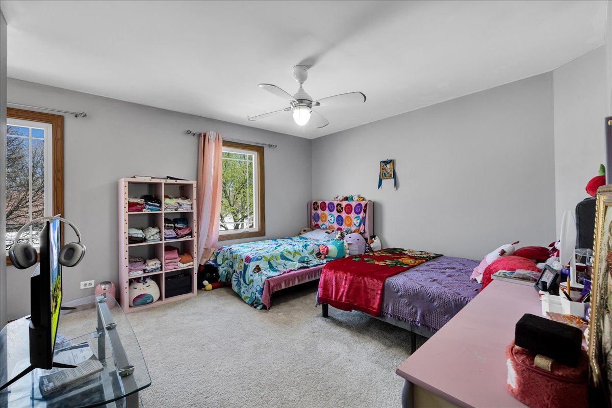 1421 Notting Hill Road, Algonquin, IL 60102