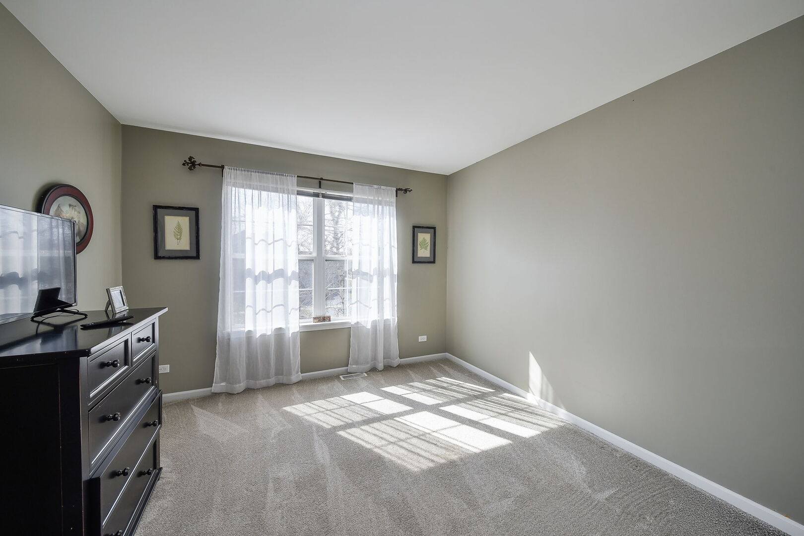 445 Kelly Avenue, Yorkville, IL 60560